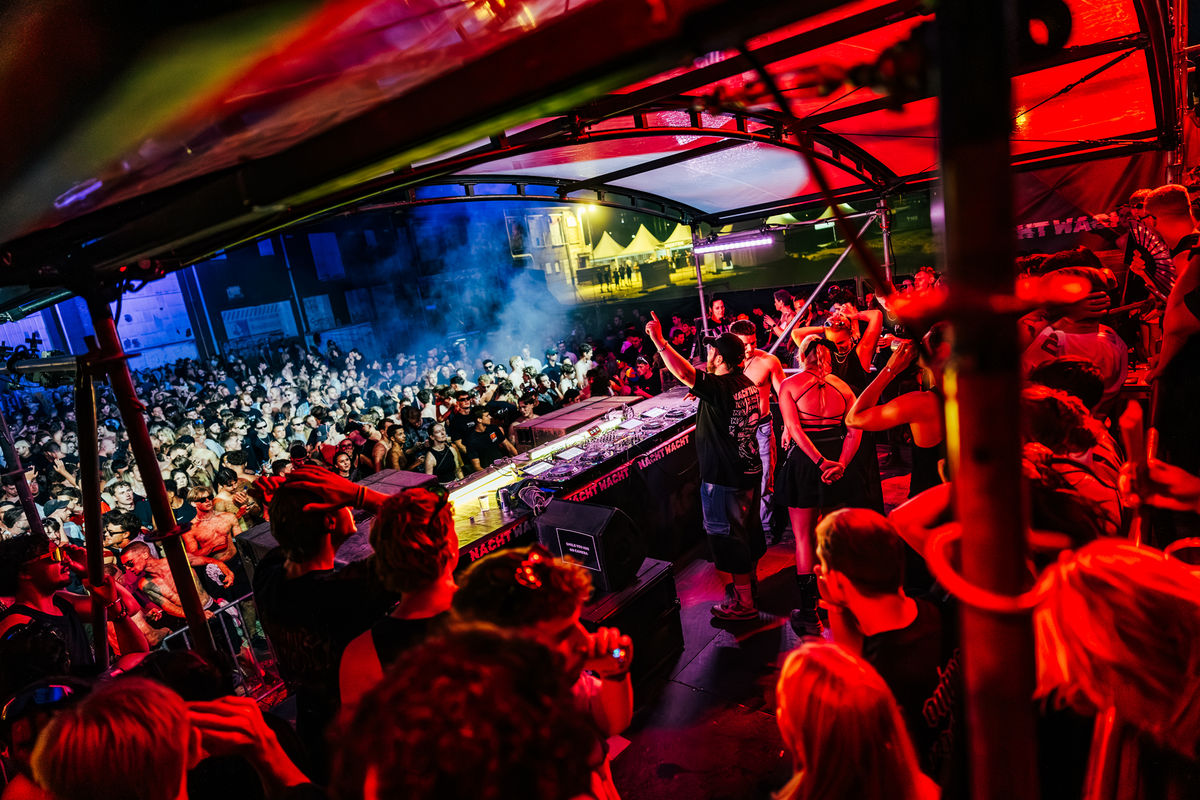 Loading... just a sec